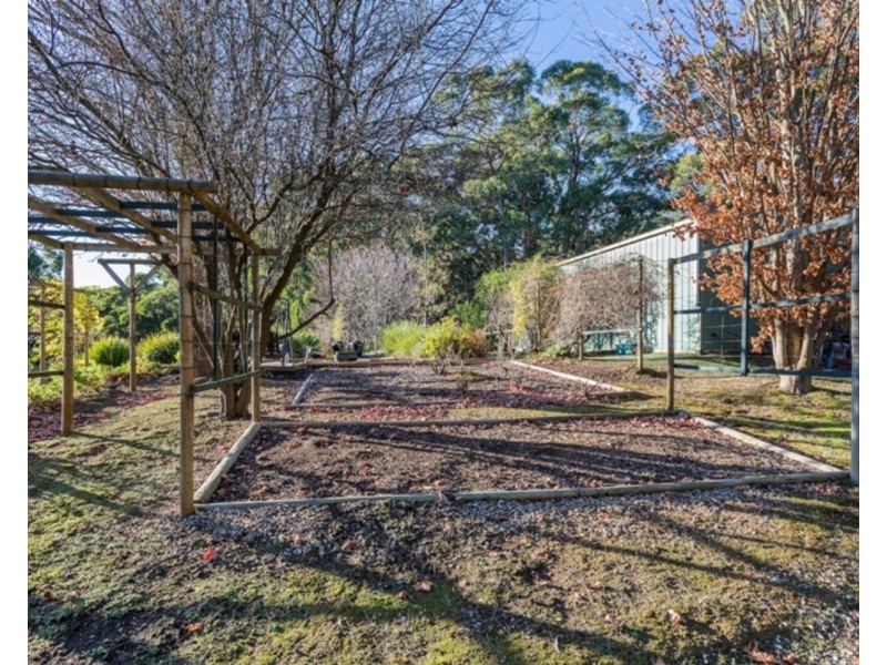 19 Nioka Drive, Ironbank SA 5153