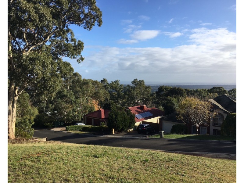 8 The Crest, Chandlers Hill SA 5159