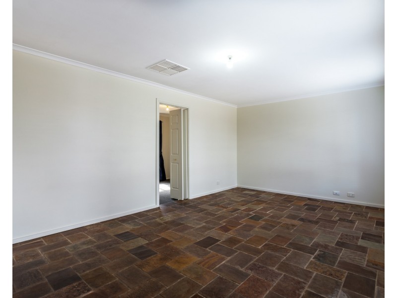 10 Greenlees Parade, Aldinga Beach SA 5173