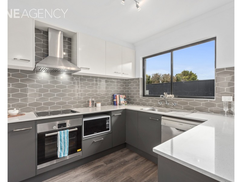 51 Trim Crescent, Old Noarlunga SA 5168