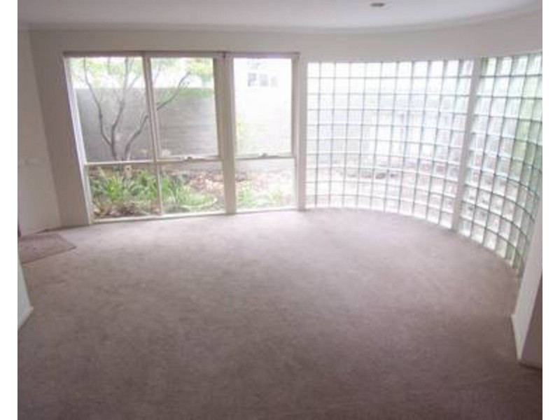 16 O’Shanassy Street, North Melbourne VIC 3051