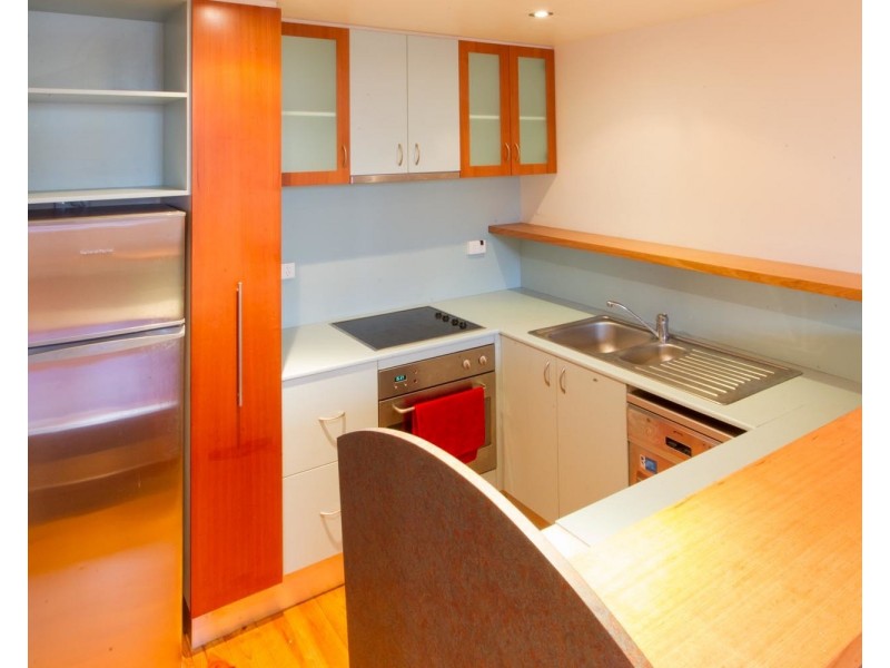 2/66 Curzon Street, North Melbourne VIC 3051