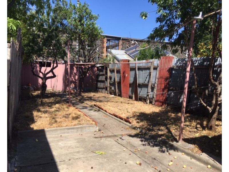 2 Cassels Road, Brunswick VIC 3056