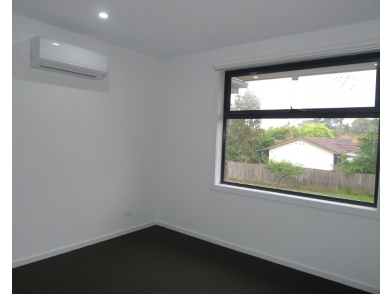 2/32 Risdon Drive, Notting Hill VIC 3168