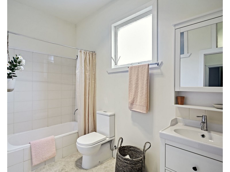 131 Park Drive, Parkville VIC 3052