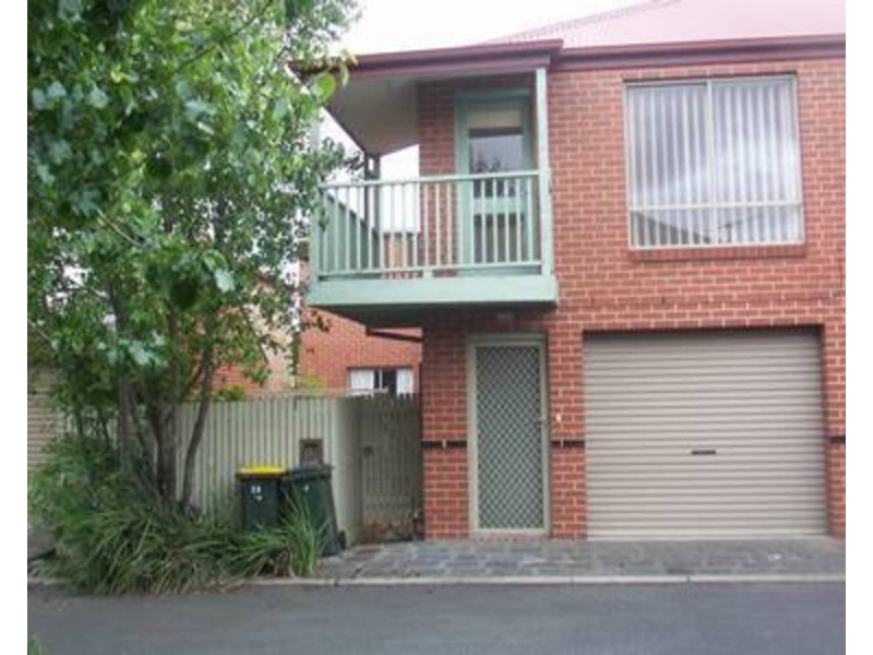 20 Crichton Lane, Kensington VIC 3031