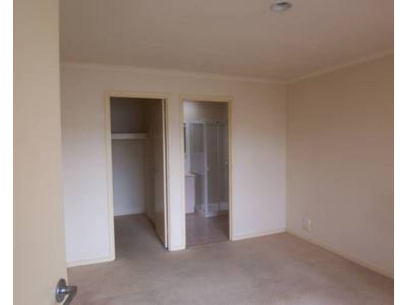 20 Crichton Lane, Kensington VIC 3031