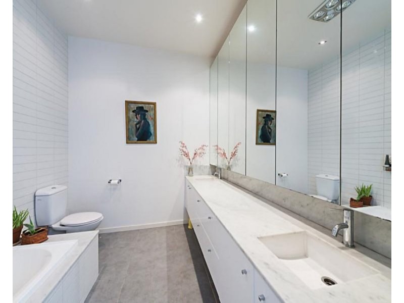 2/35 Ireland Street, West Melbourne VIC 3003