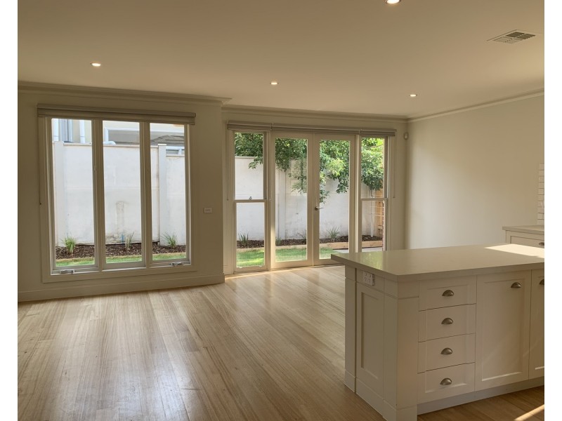 TH3/44 Lincoln Road, Essendon VIC 3040