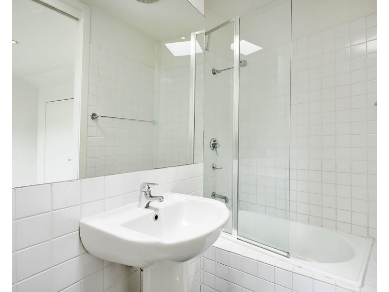 3/11 Austin Place, West Melbourne VIC 3003