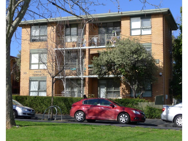 7/30 Park Drive, Parkville VIC 3052
