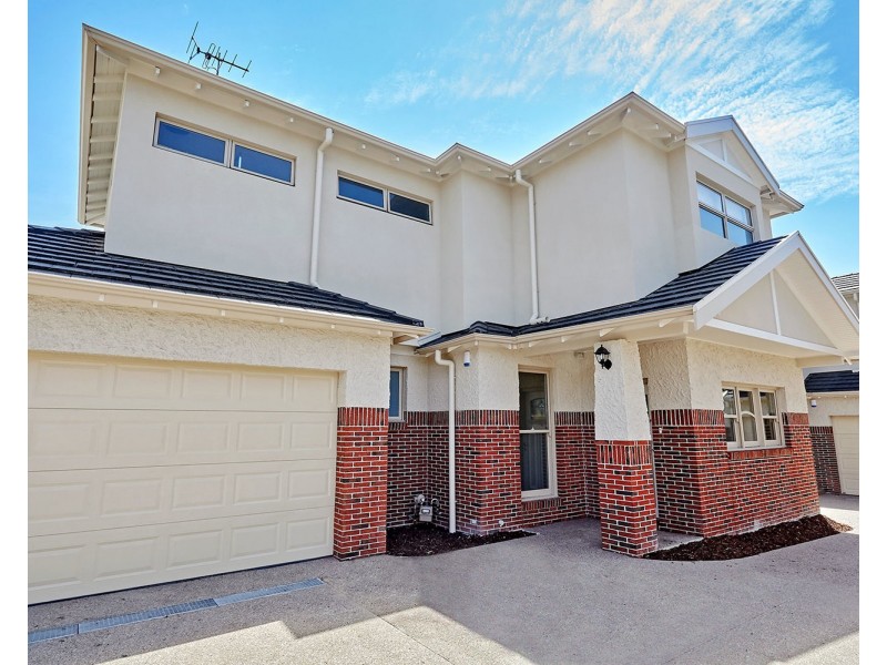 2/44 Lincoln Road, Essendon VIC 3040