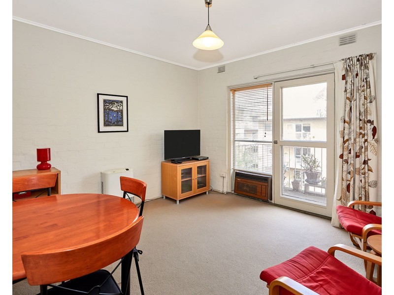 D2-4/81 O’Shanassy Street, North Melbourne VIC 3051
