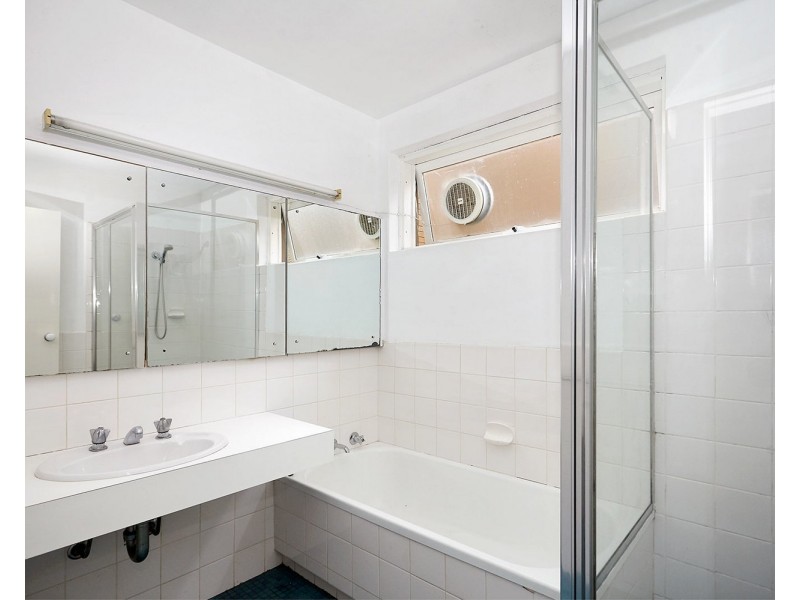 15/495 Royal Parade, Parkville VIC 3052