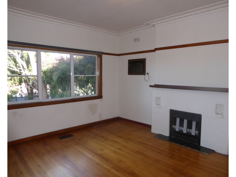 4 Elizabeth Street, Coburg VIC 3058