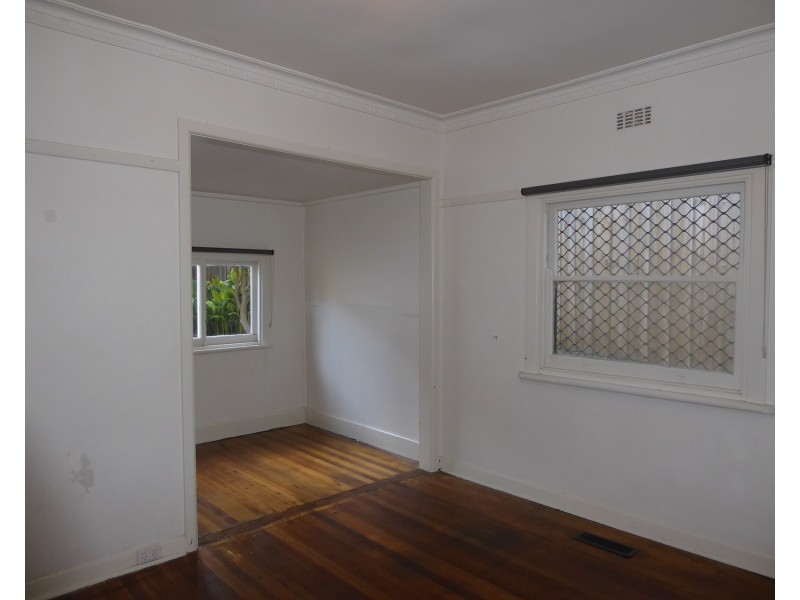 4 Elizabeth Street, Coburg VIC 3058