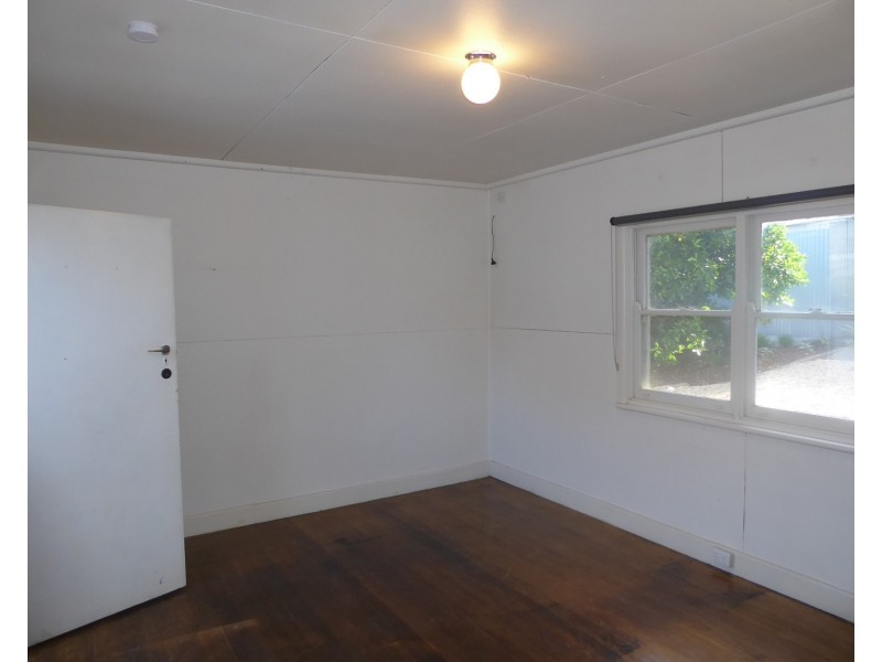 4 Elizabeth Street, Coburg VIC 3058