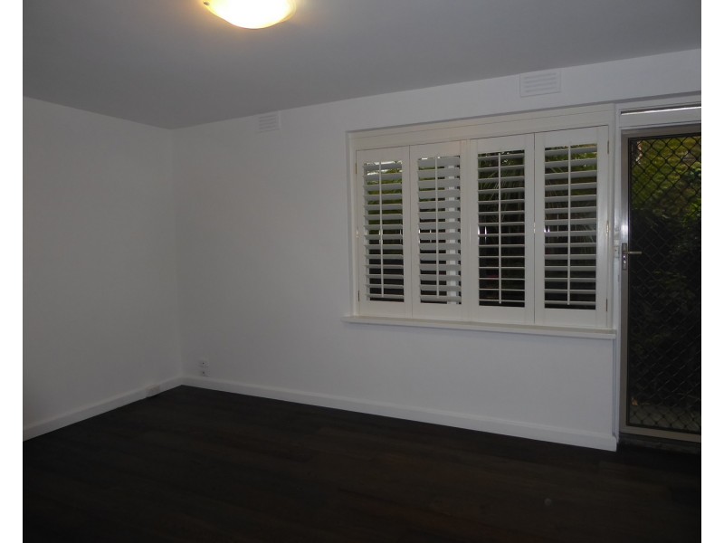 1/6 Wave Street, Elwood VIC 3184