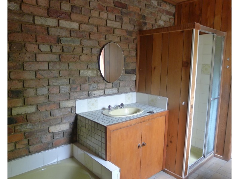 4 Bent Street, Kensington VIC 3031