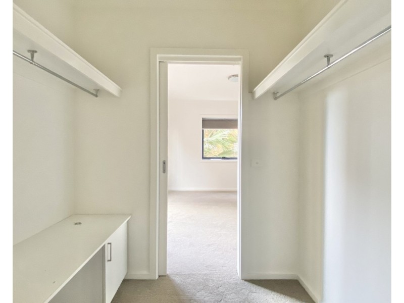 1/3 Wardens Walk, Coburg VIC 3058