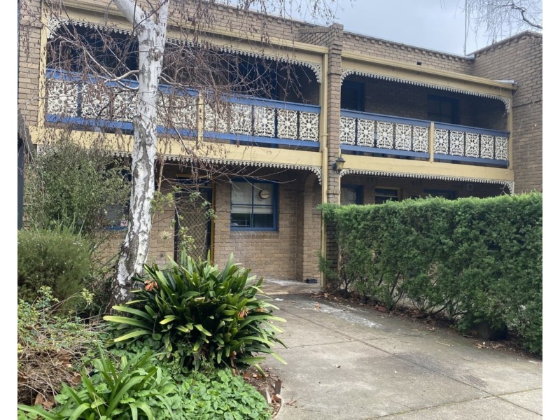 J2/116 O’Shanassy Street, North Melbourne VIC 3051