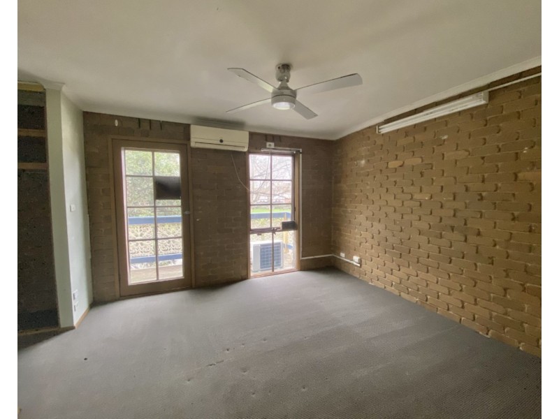 J2/116 O’Shanassy Street, North Melbourne VIC 3051