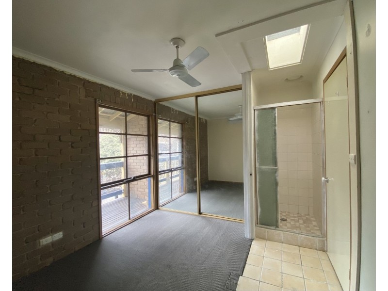 J2/116 O’Shanassy Street, North Melbourne VIC 3051