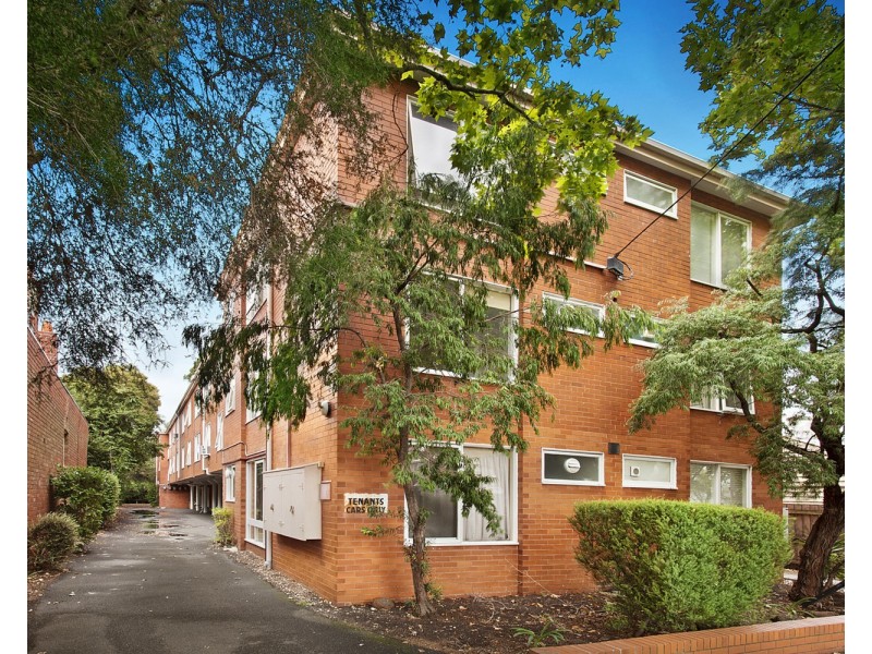 16/48 Farnham Street, Flemington VIC 3031