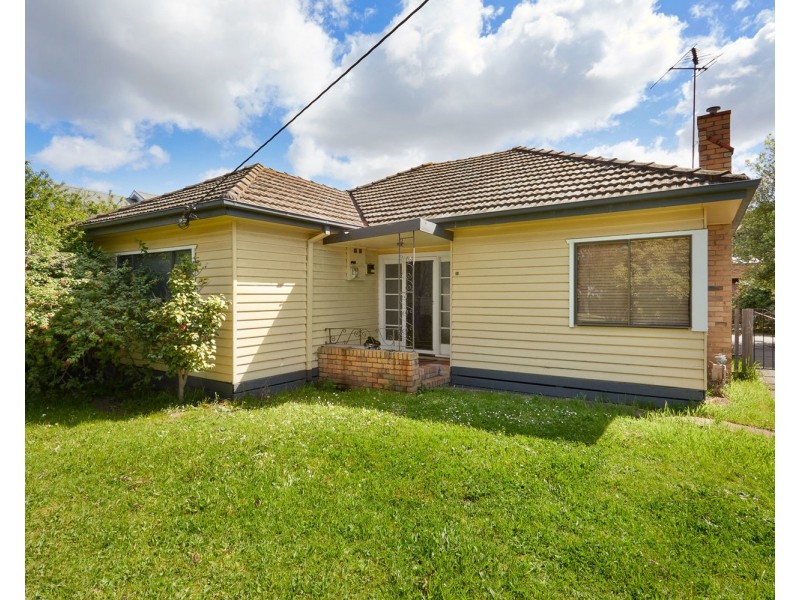 10 Rosshire Road, Newport VIC 3015