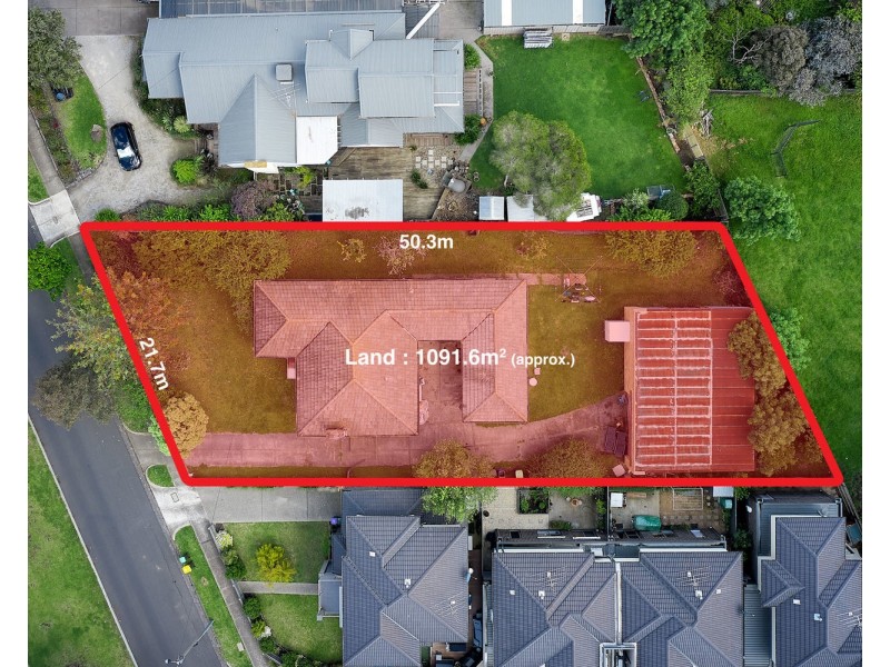 10 Rosshire Road, Newport VIC 3015