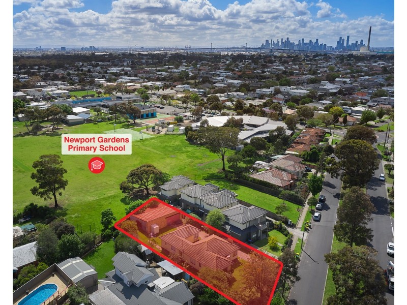 10 Rosshire Road, Newport VIC 3015