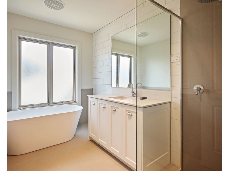 TH3/44 Lincoln Road, Essendon VIC 3040