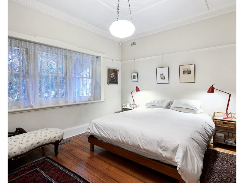 26 Rockbeare Grove, Ivanhoe VIC 3079