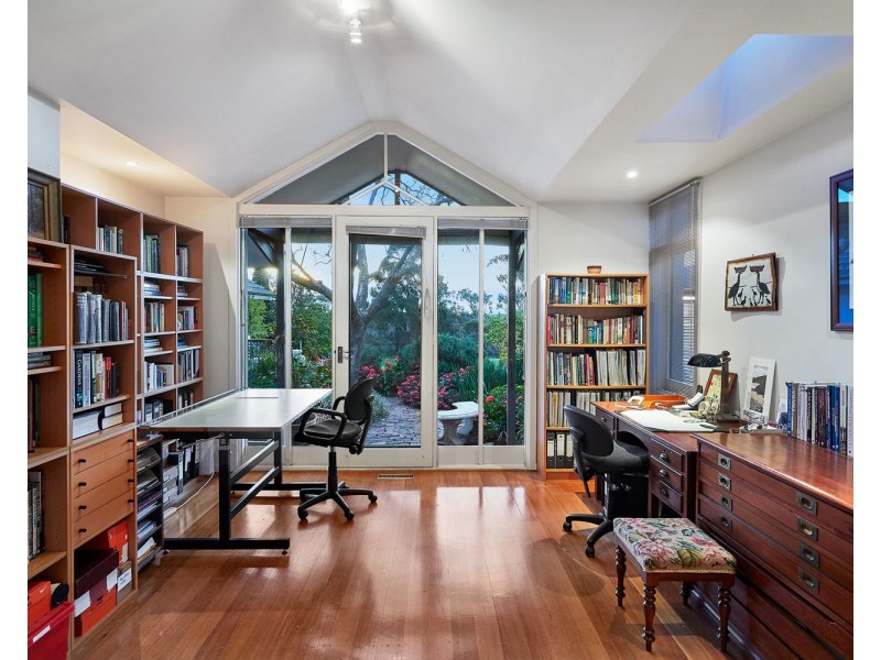 26 Rockbeare Grove, Ivanhoe VIC 3079