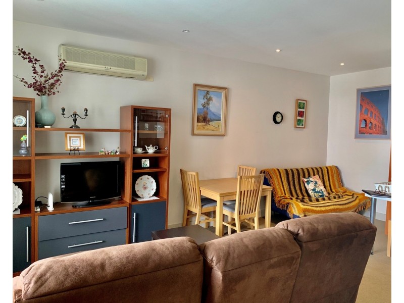 402/30 Wreckyn Street, North Melbourne VIC 3051