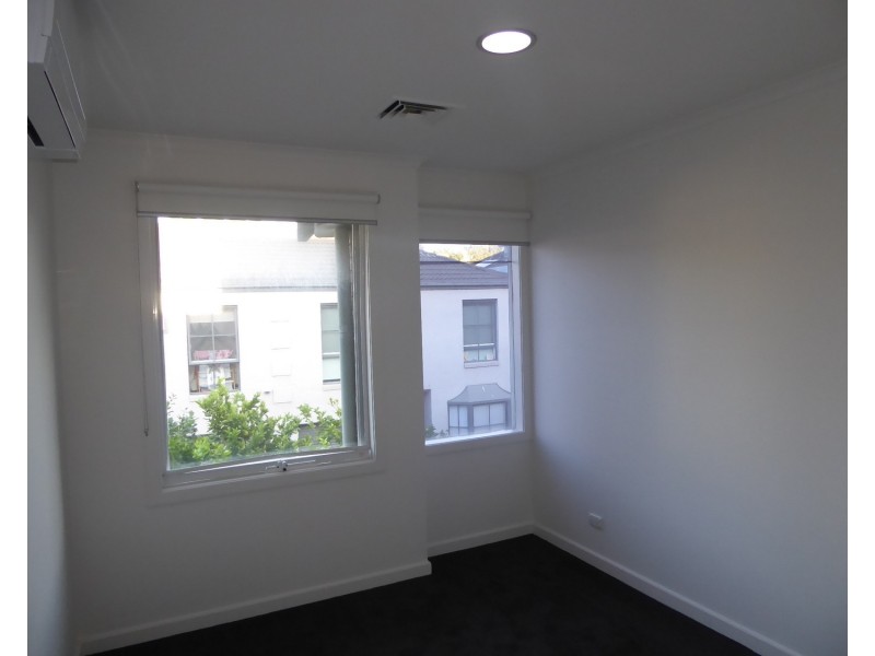 3/248 Dandenong Road, St Kilda East VIC 3183