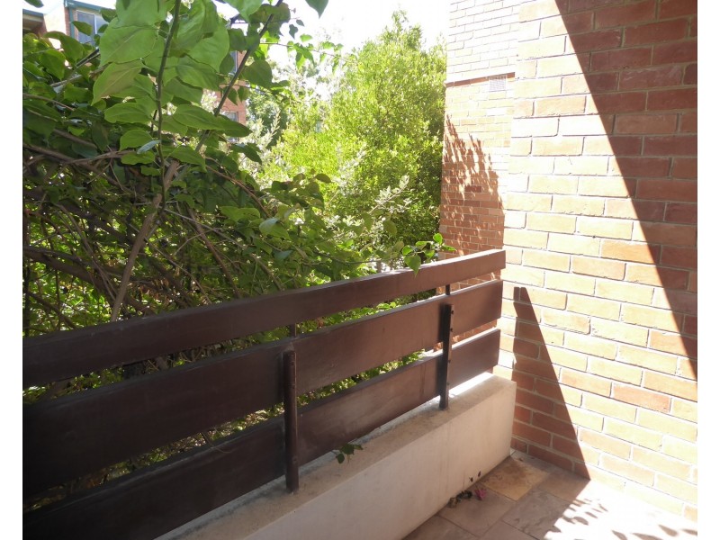 8/342 Dryburgh Street, North Melbourne VIC 3051