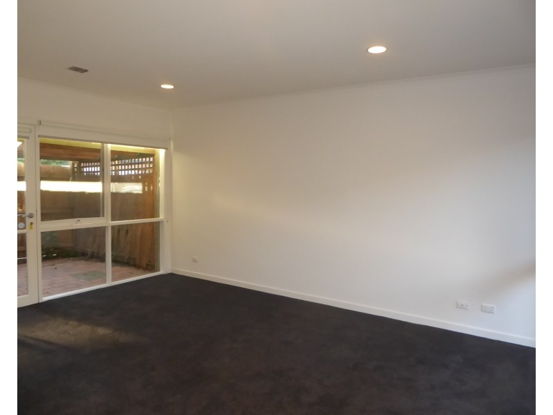 Unit 3/248 Dandenong Road, St Kilda East VIC 3183