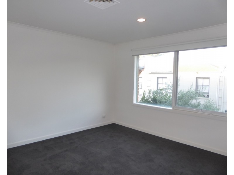 Unit 3/248 Dandenong Road, St Kilda East VIC 3183