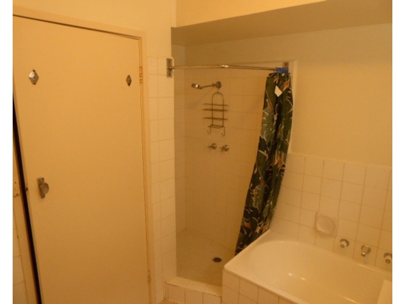 1/42-44 Brougham Street, North Melbourne VIC 3051