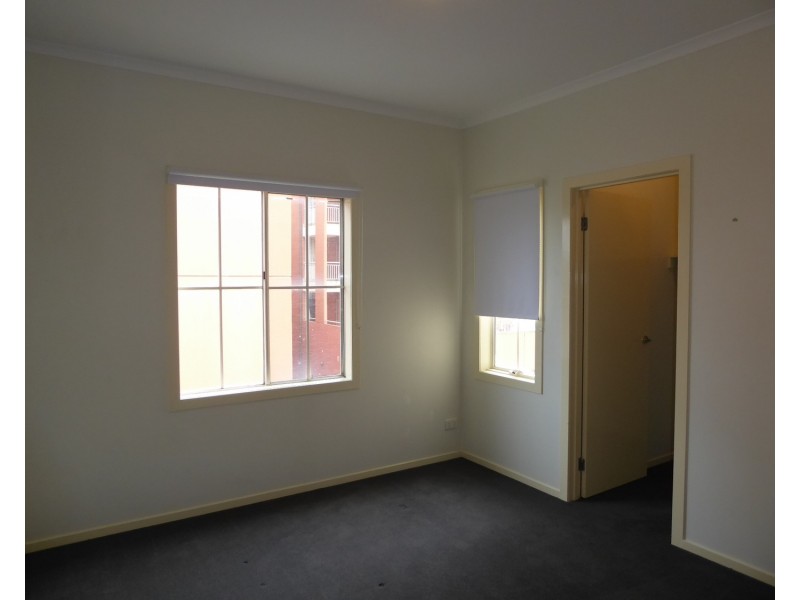 81 Village Way, Maribyrnong VIC 3032