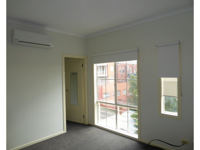 81 Village Way, Maribyrnong VIC 3032