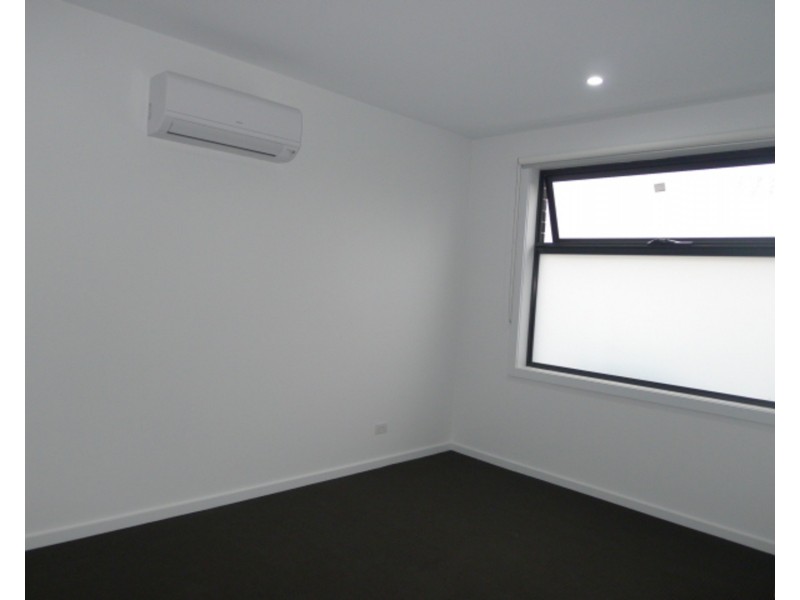 1/32 Risdon Drive, Notting Hill VIC 3168