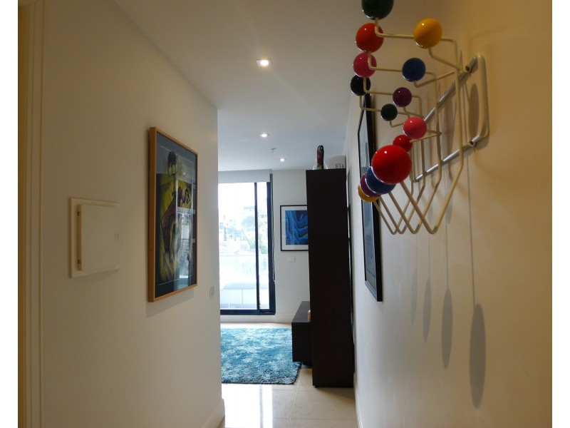 202/175 Rossyln Street, West Melbourne VIC 3003