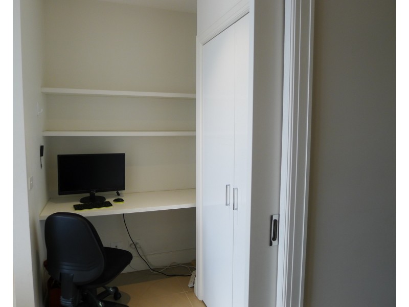 202/175 Rossyln Street, West Melbourne VIC 3003