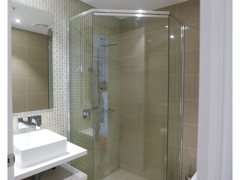 202/175 Rossyln Street, West Melbourne VIC 3003