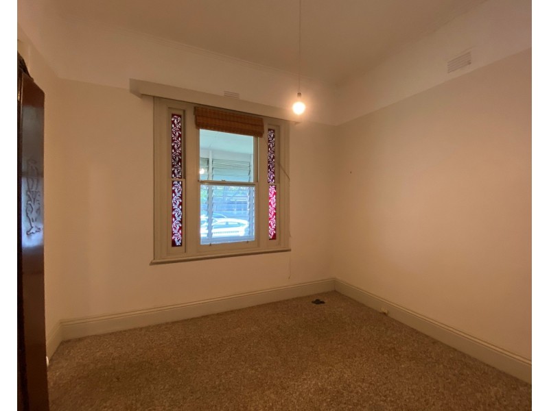 15 Wolseley Parade, Kensington VIC 3031