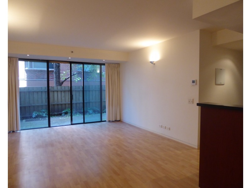 18/228 The Avenue, Parkville VIC 3052