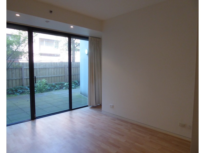 18/228 The Avenue, Parkville VIC 3052