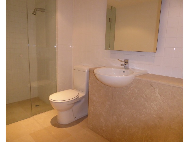 18/228 The Avenue, Parkville VIC 3052